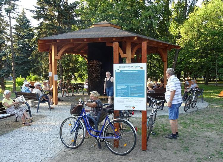 Juna - Nowoczesny Apartament W Centrum Z Widokiem Na Park Pruszków Eksteriør bilde